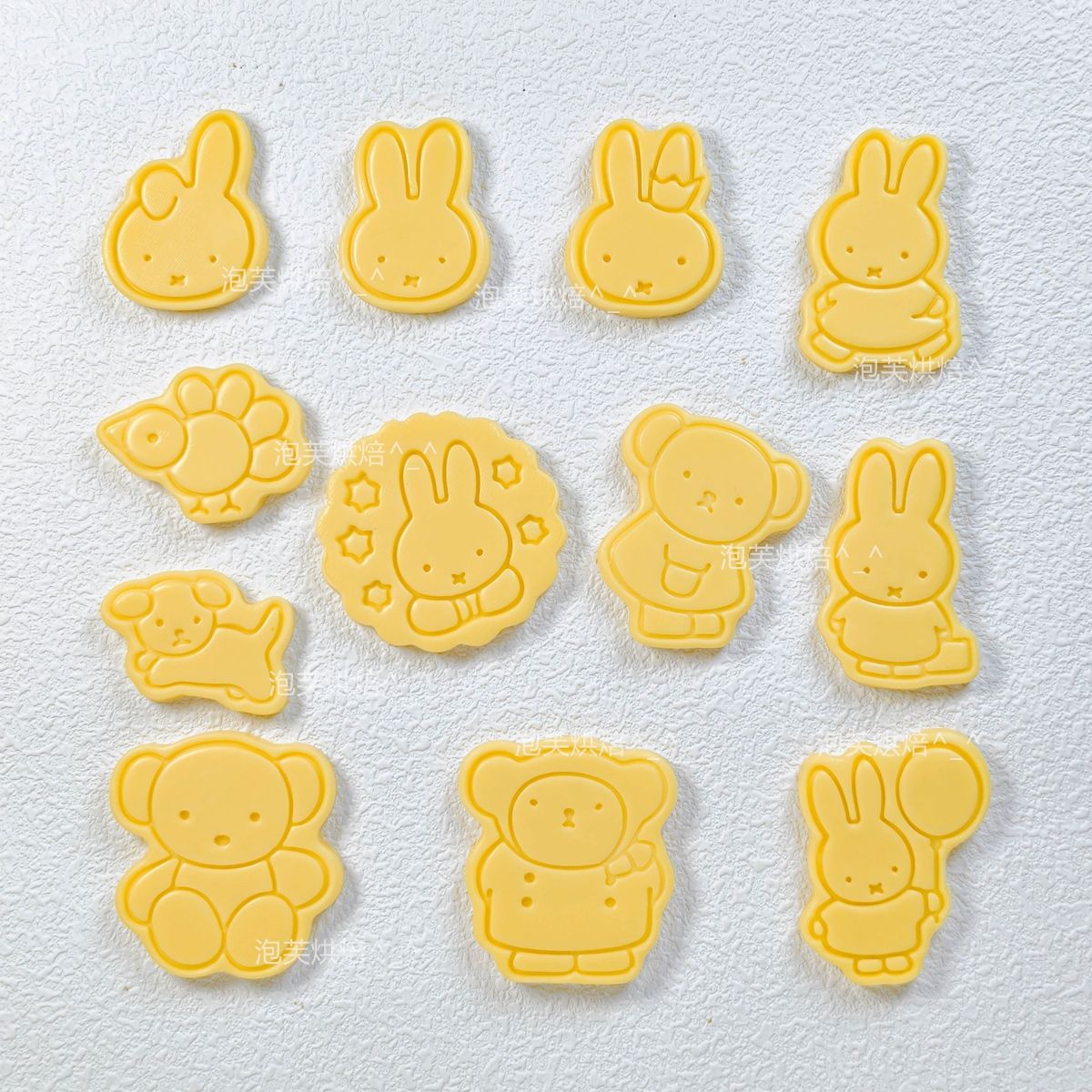 Kids Outdoor Kitchen Accessories - Niedliche 3D-Presskeksform mit Miffy-Muster, wiederverwendbares Backwerkzeug,